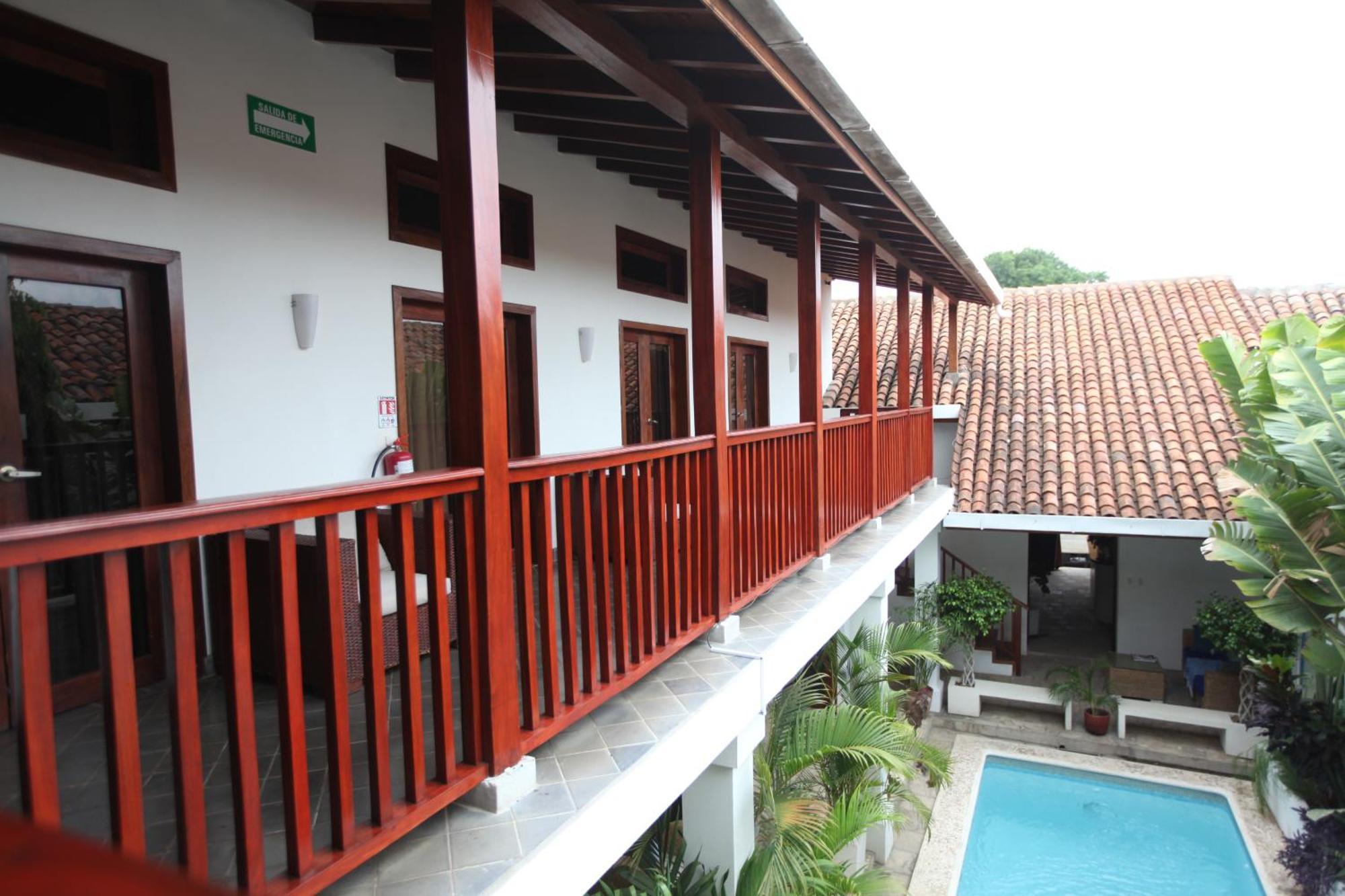 Hotel And Coffe Azul Leon Exterior photo
